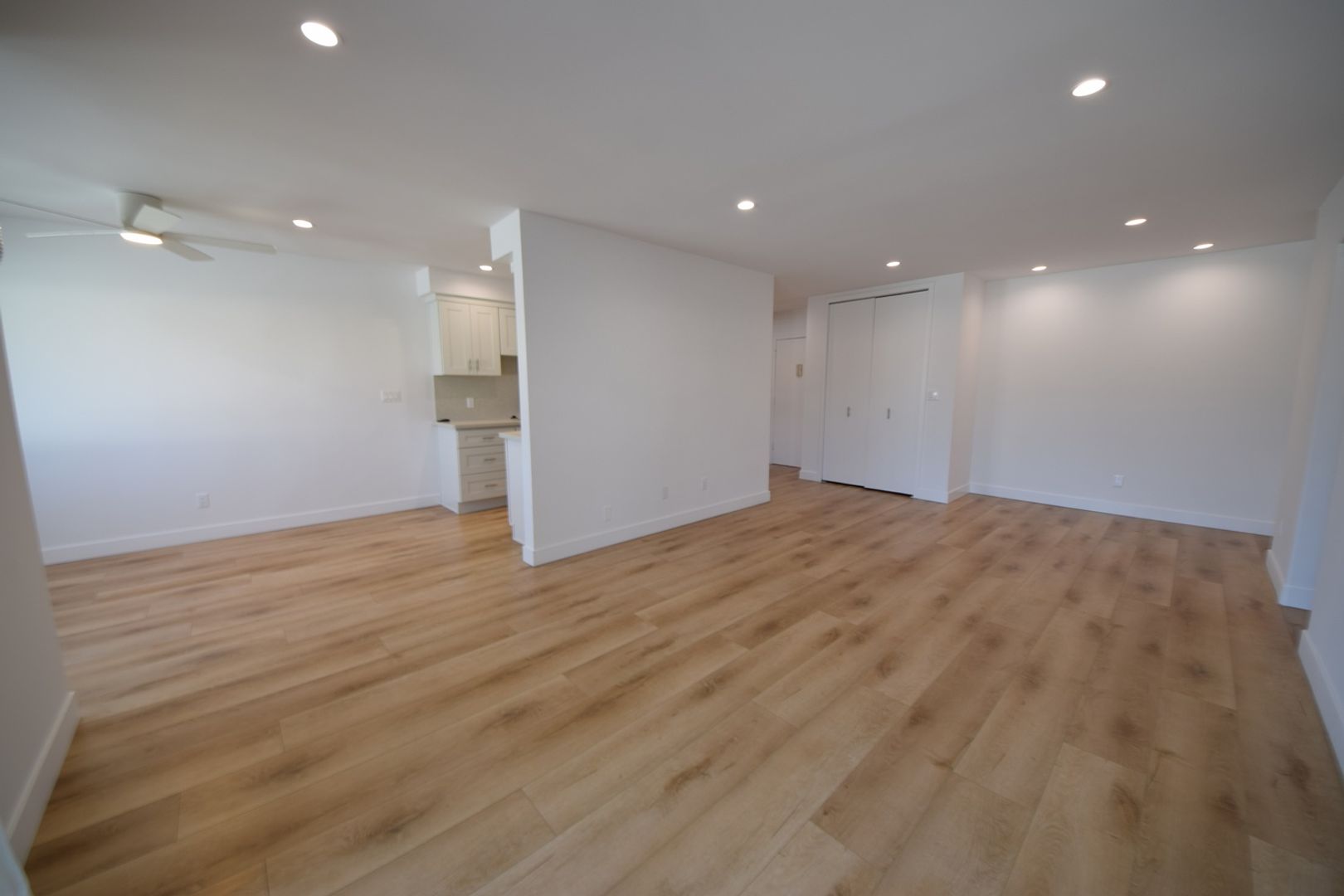 Los Angeles Apartment: 1223 S. Bundy Dr