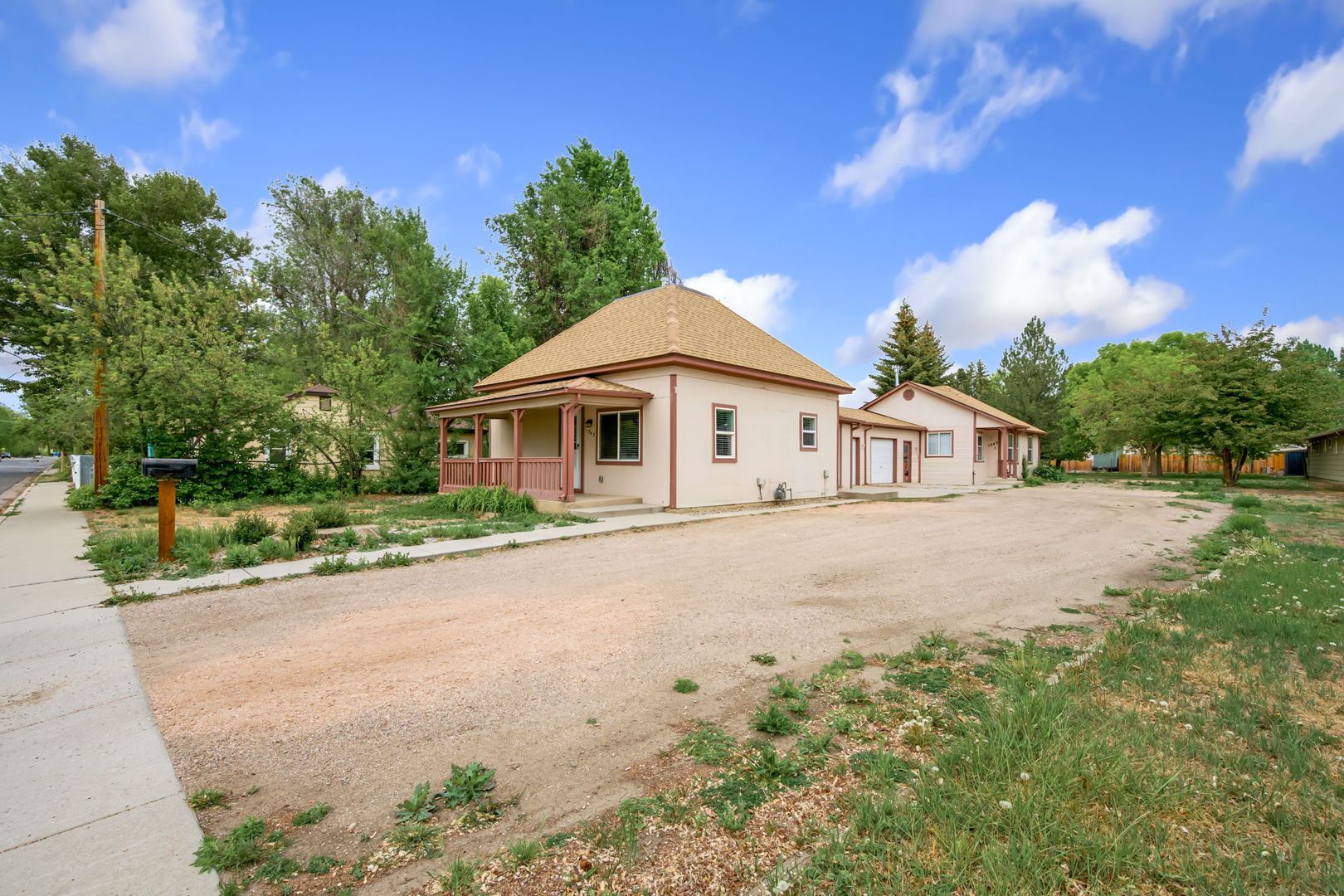 Loveland House: 1343 E 7th St