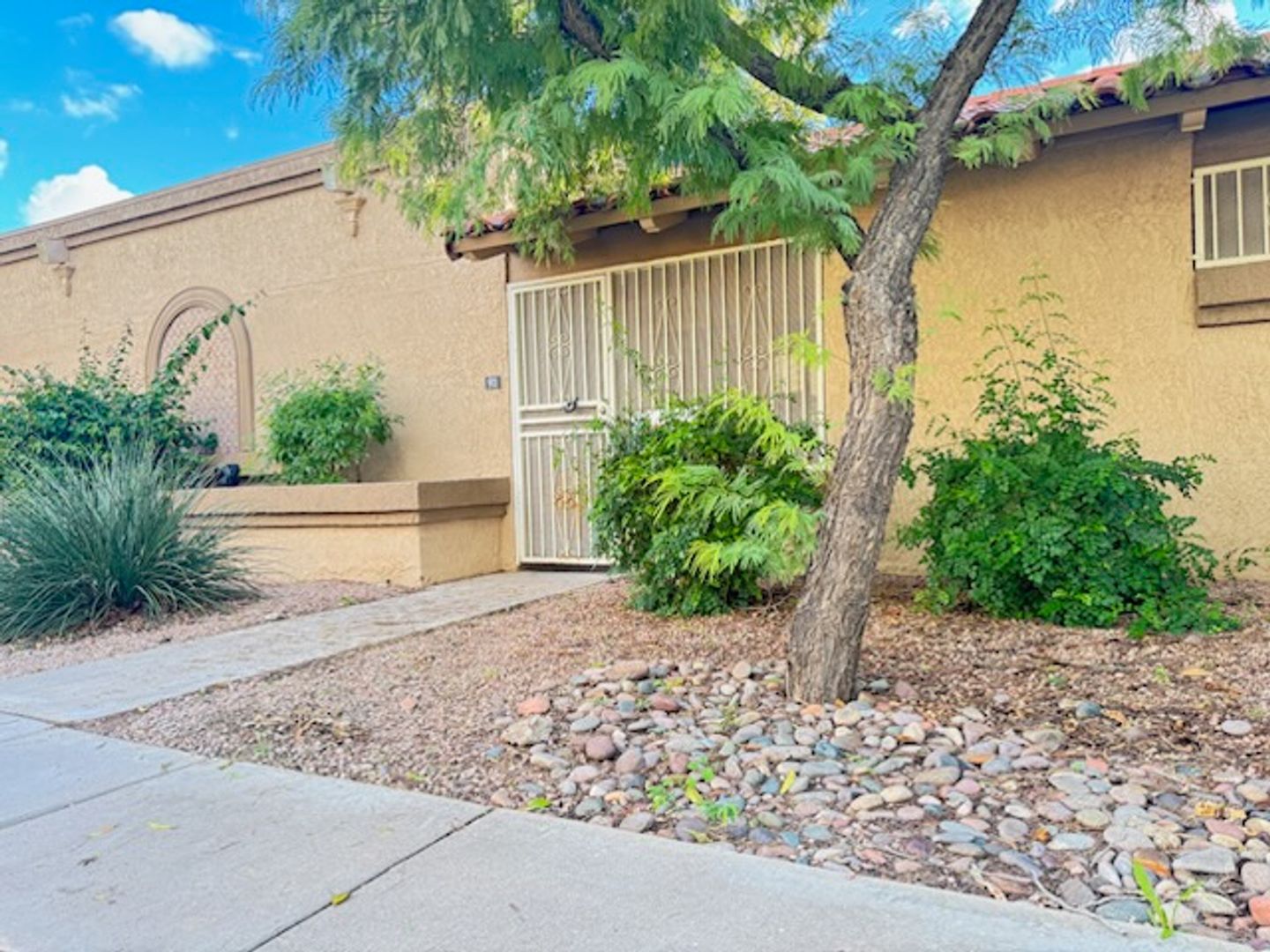 Chandler Apartment: 97 N Cooper Rd #91