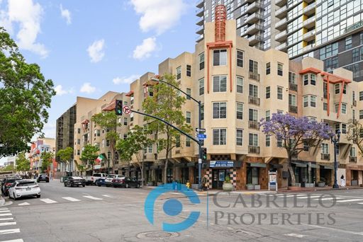 Stunning 2bd/2ba Condo in the Heart of Little Italy – photo 1