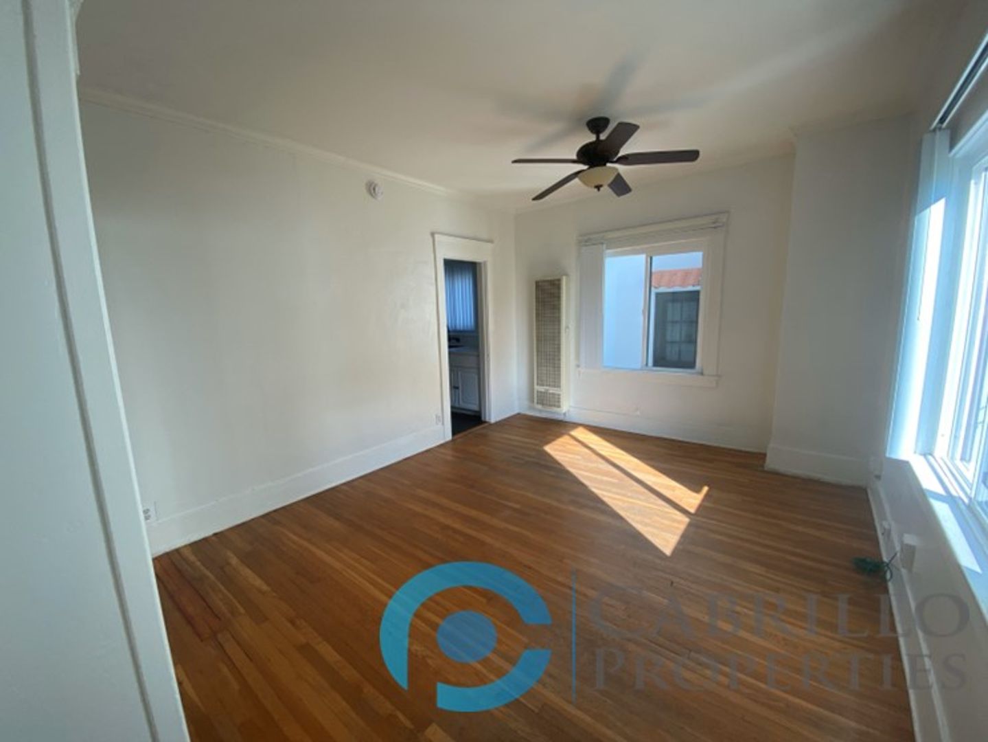 San Diego Apartment: 401-423 E Juniper Street & 2241 4th Avenue