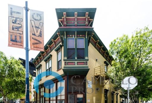 Historic Charm Meets Modern Comfort in the Heart of Downtown San Diego – photo 1