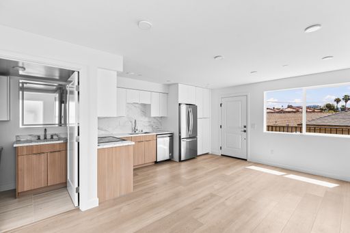 Brand-New 1 Bed, 1 Bath Luxury Apartment in the Heart of Hillcrest – photo 1