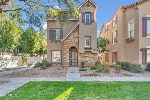 4 Bed 2.5 Bath Rental at 5625 S 21st Pl, Phoenix, AZ – photo 1