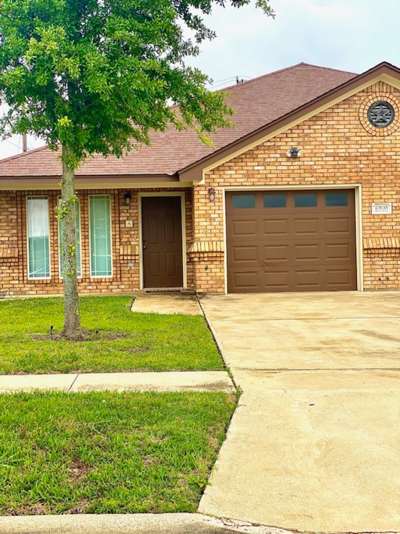 Killeen Apartment: 2303 Bachelor Button