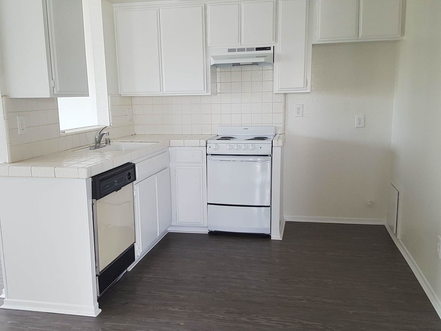 San Pedro Apartment: 501 W. 14th Street