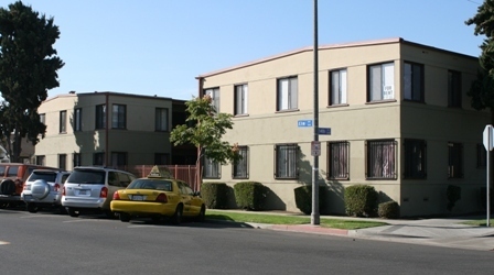 Long Beach Apartment: 1357 Elm Avenue