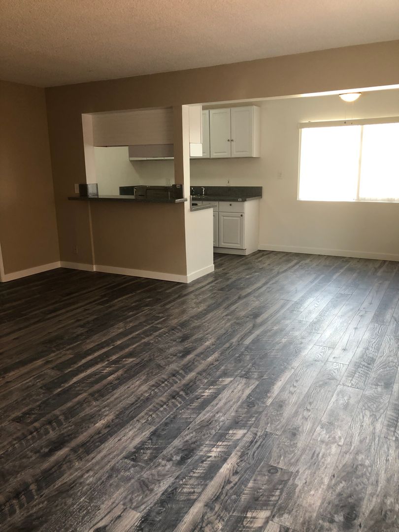 Long Beach Apartment: 650 Linden Avenue