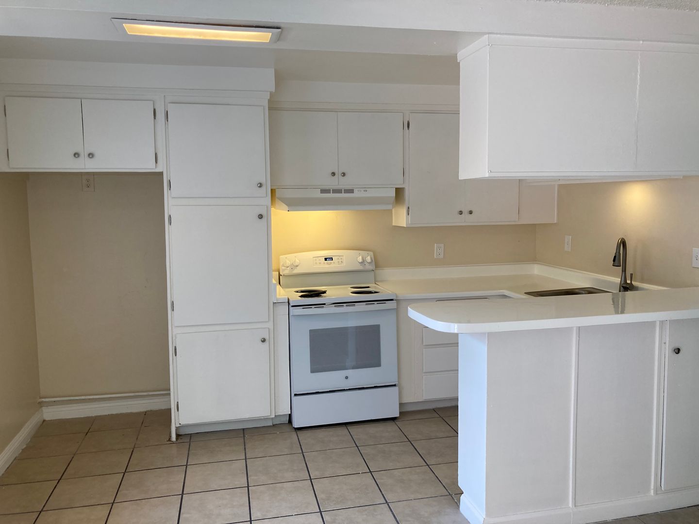 Long Beach Apartment: 1200-1260 E. 52nd Street