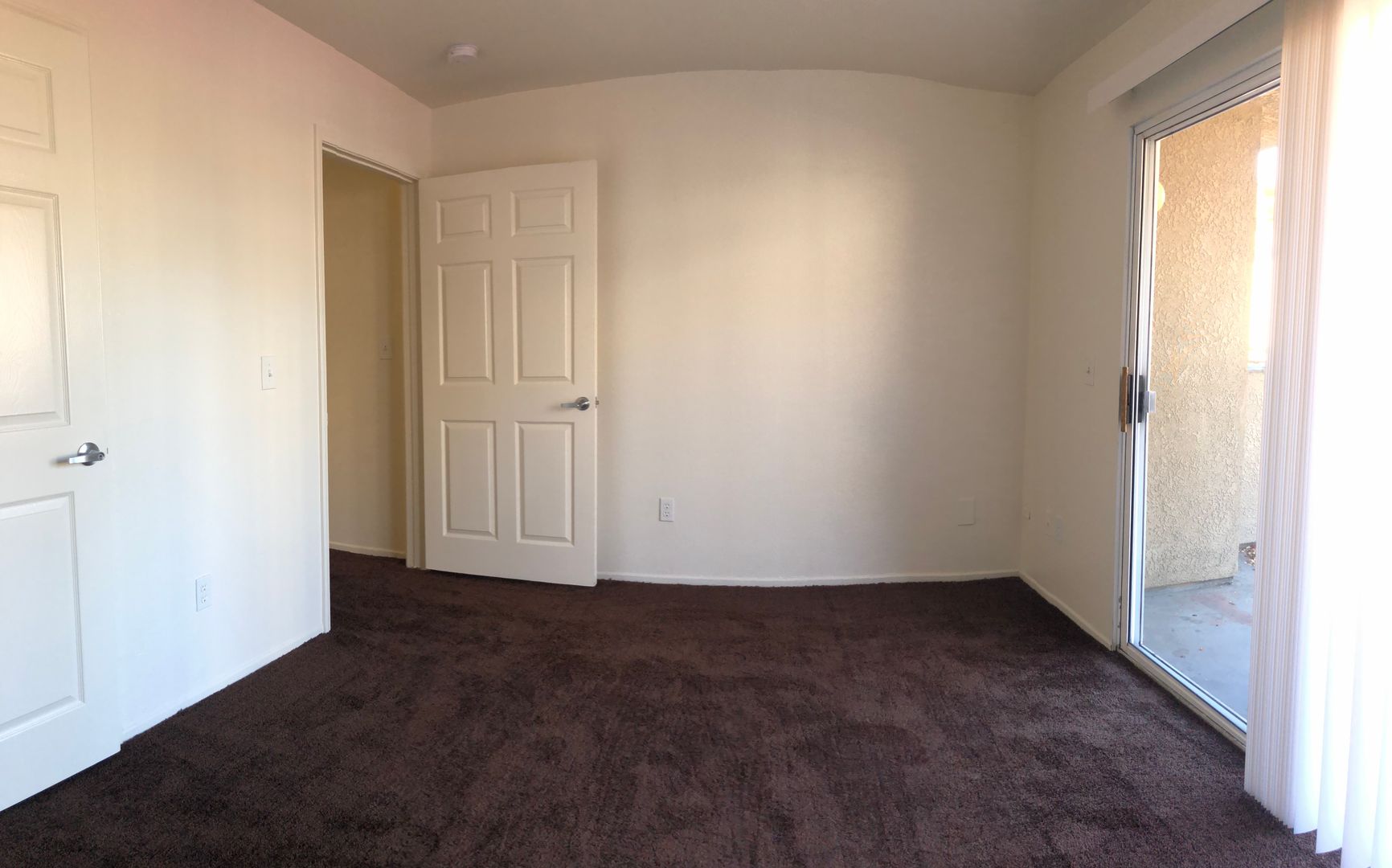Long Beach Apartment: 1100 Elm Avenue