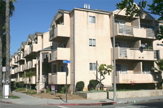 Long Beach Apartment: 1100 Elm Avenue