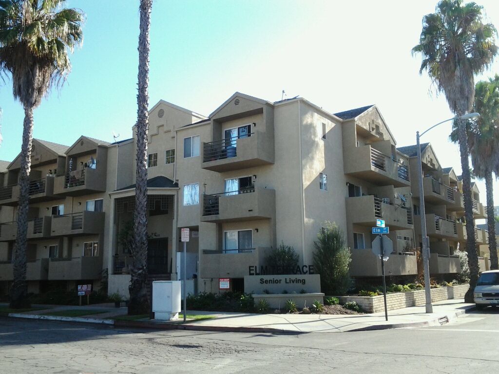 Long Beach Apartment: 1100 Elm Avenue