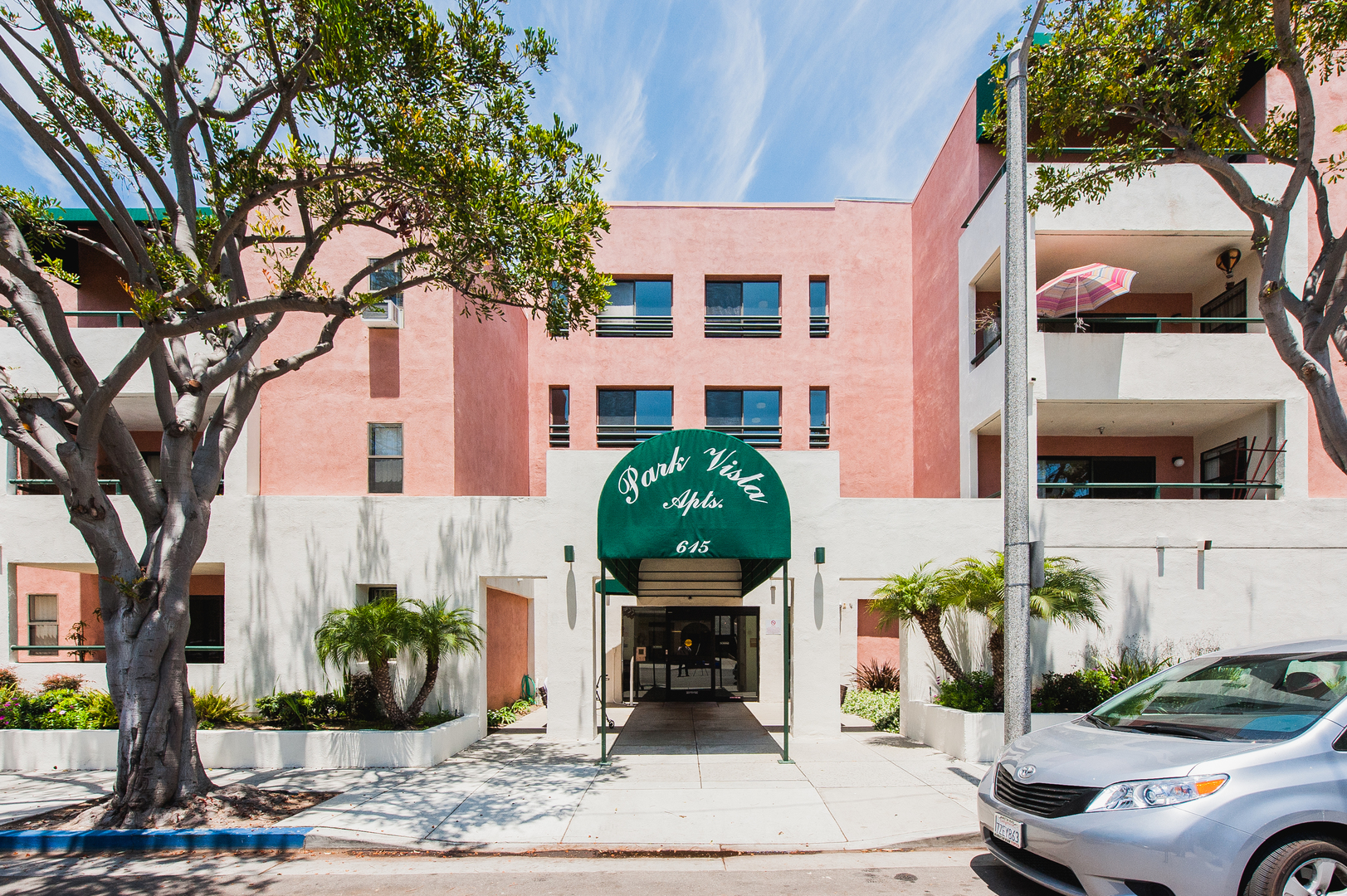 El Segundo Apartment: 615 E. Holly Avenue