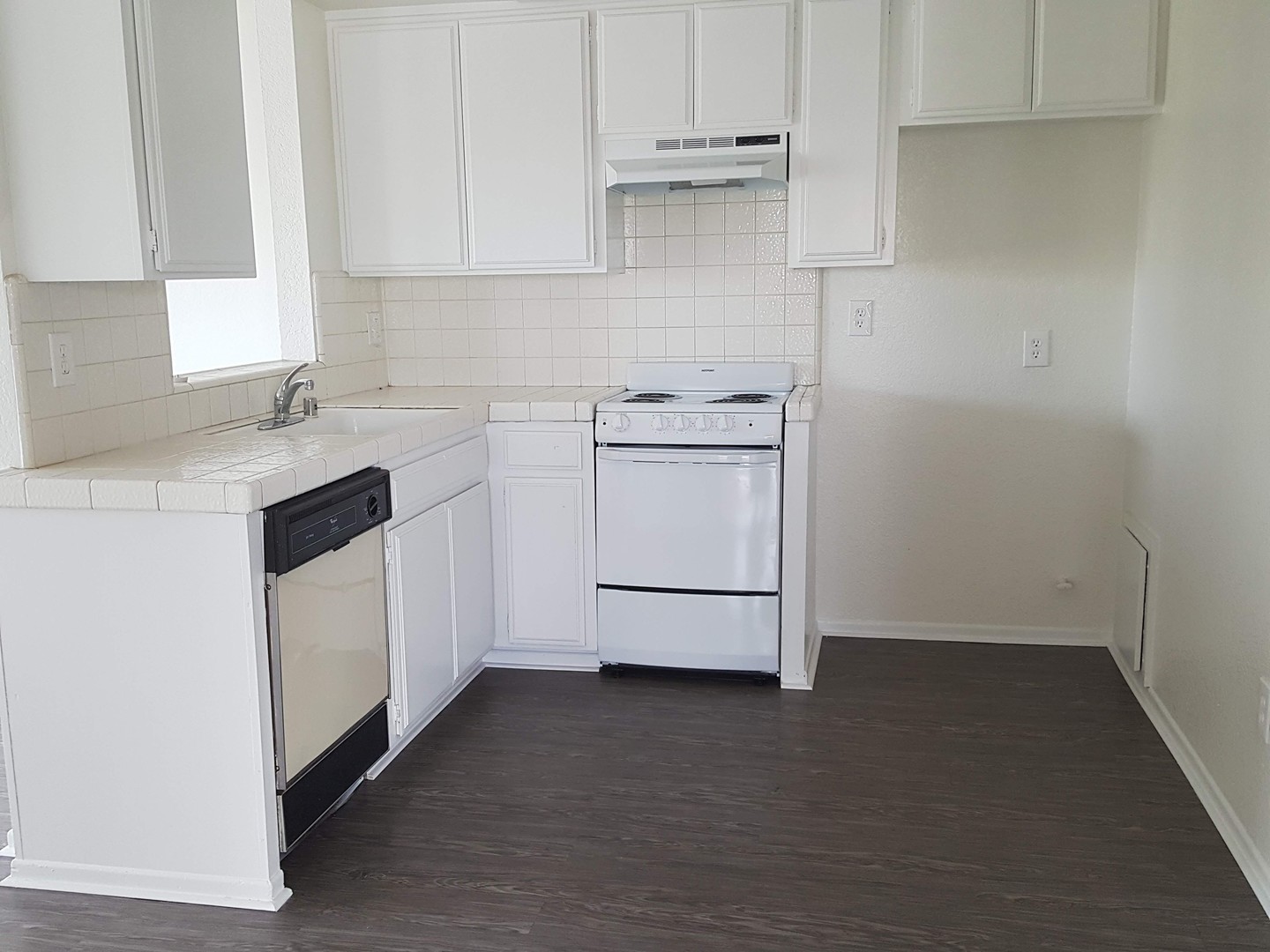 San Pedro Apartment: 501 W. 14th Street
