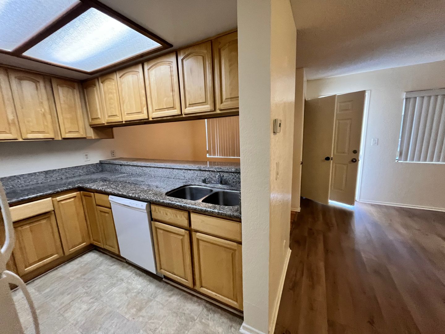 Lawndale Apartment: 4539 W. 159th Street