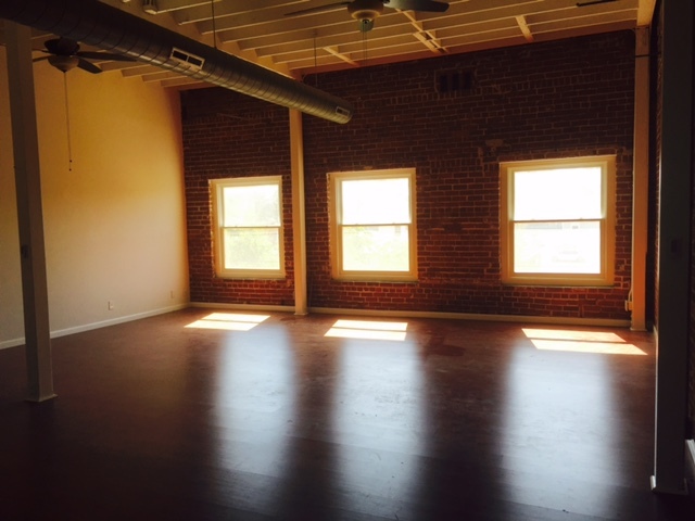 Long Beach Apartment: 946-950 Daisy Ave