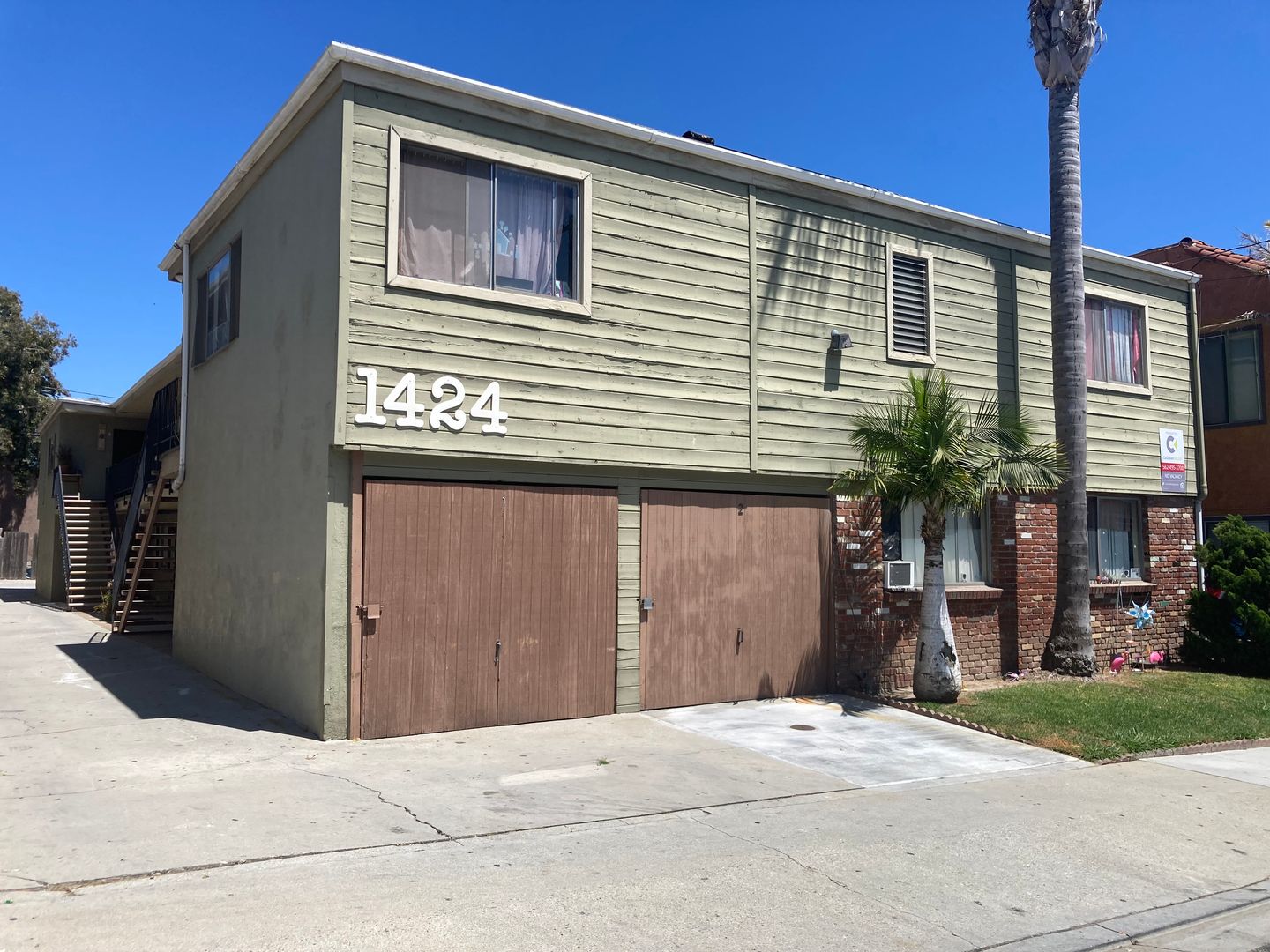 Long Beach Apartment: 1424 Obispo Avenue