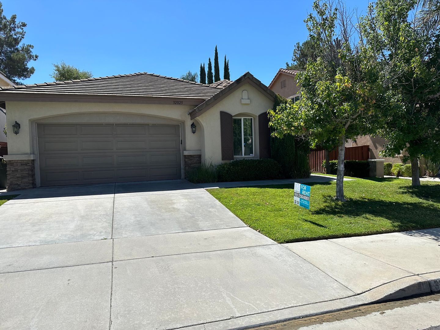Temecula House: 32025 Calle Galarza