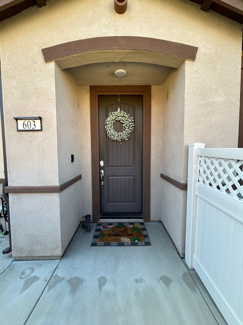 Murrieta Townhome: 24145 Dolcetto Ave