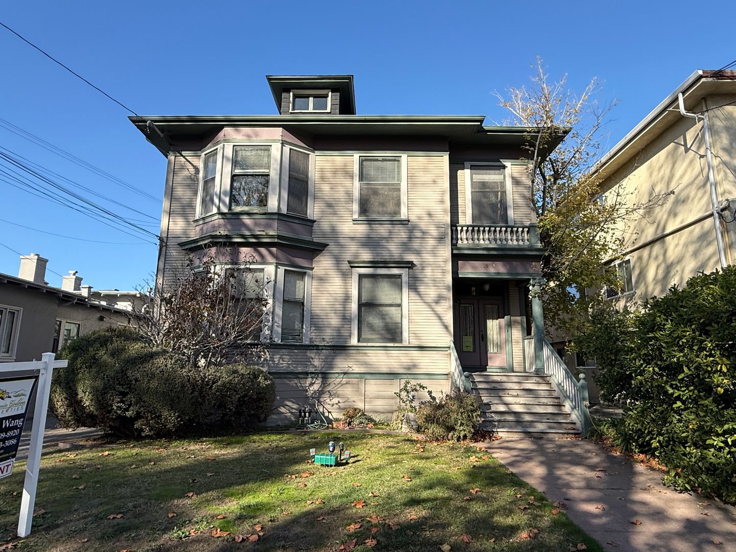 Alameda Apartment: 1173 Park Ave