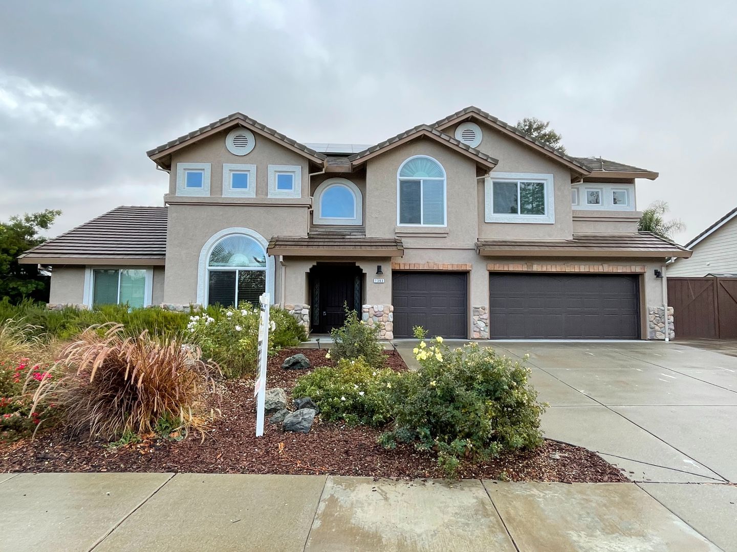 Livermore House: 1393 Arrowhead Ave