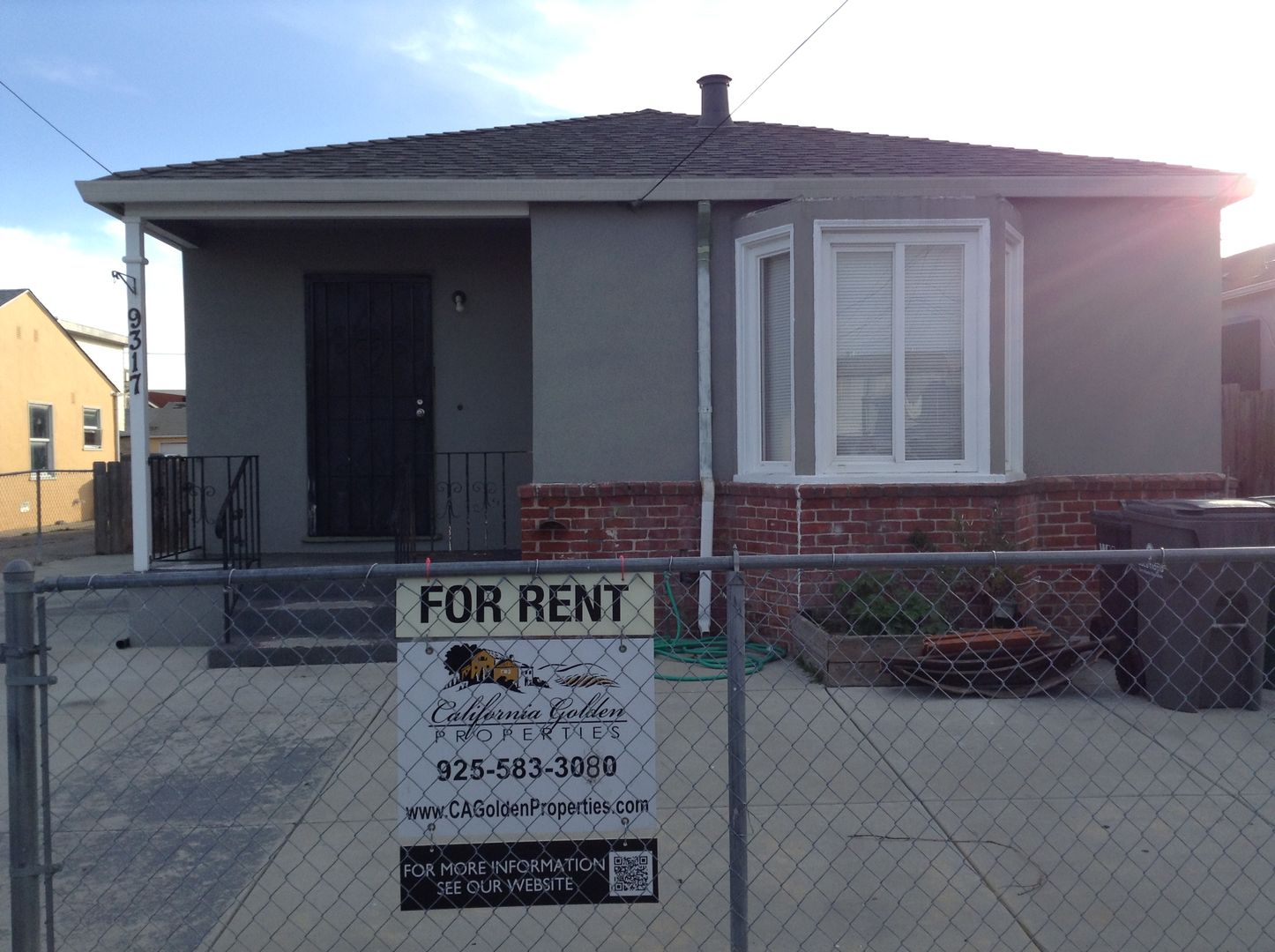 Oakland Apartment: 9317 Walnut Street