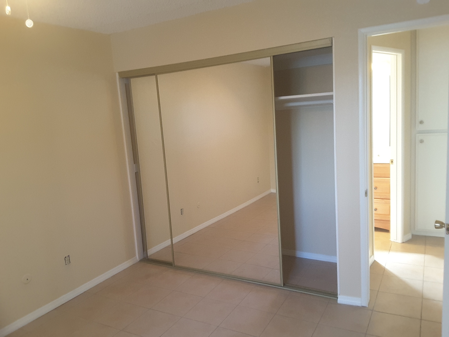 San Diego Apartment: 1550 Pacific Beach Dr.