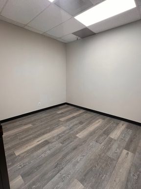 Salon Suites – photo 1