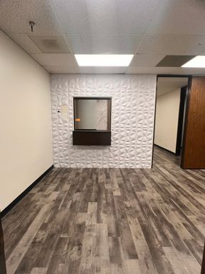 Salon Suites – photo 1
