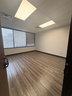 Salon Suite – photo 1