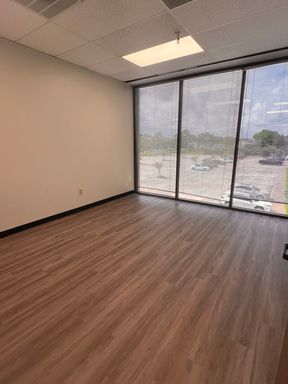 Non-Hair Beauty Space – photo 1