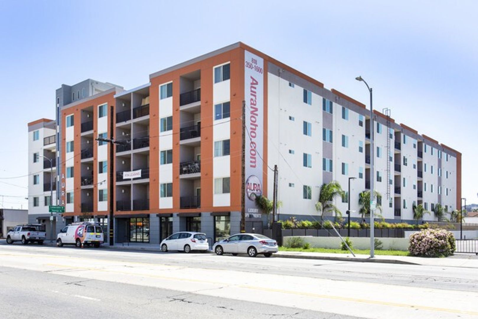 North Hollywood Apartment: 11430 Burbank Boulevard