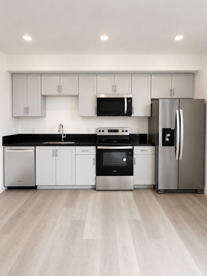 Los Angeles Apartment: 433 Rosenell Terrace