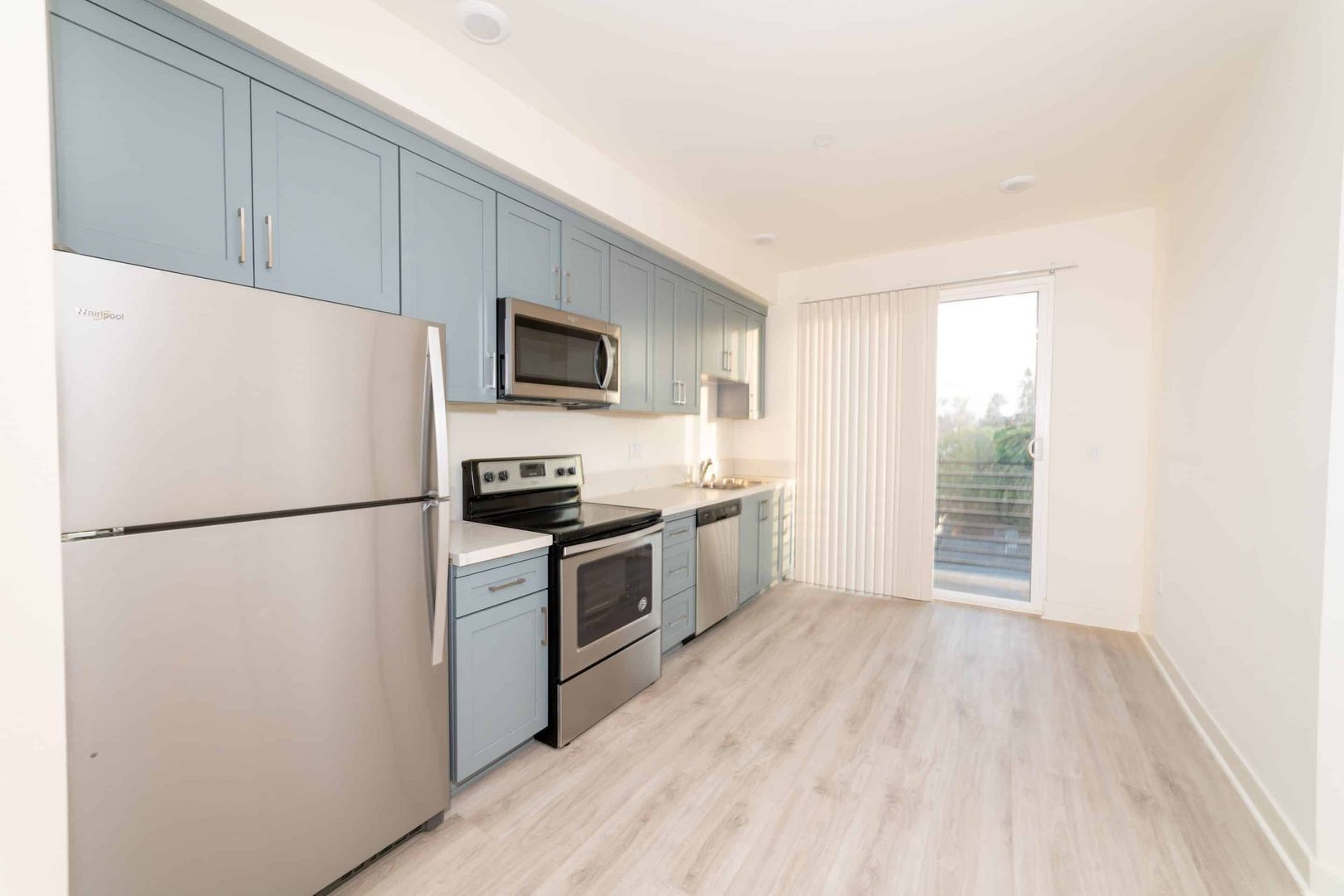 North Hollywood Apartment: 11433 Albers Street