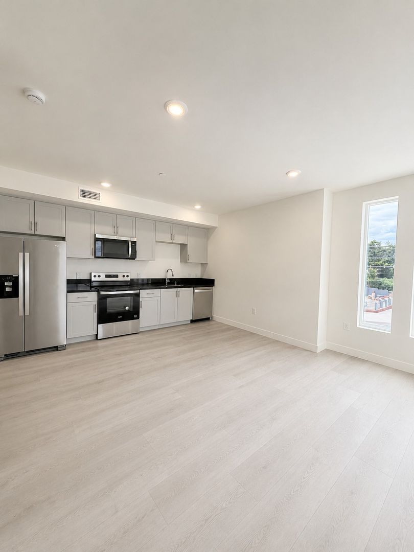 Los Angeles Apartment: 433 Rosenell Terrace