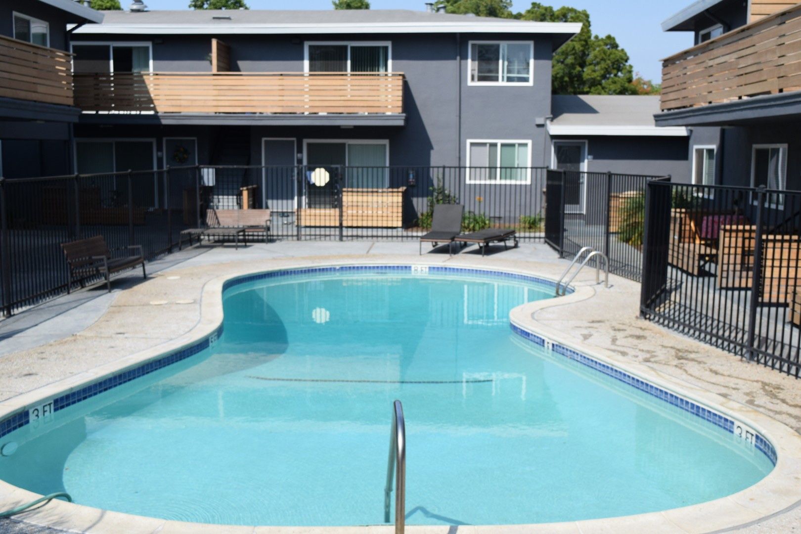 Sunnyvale Apartment: 1090 Sunnyvale Saratoga Road