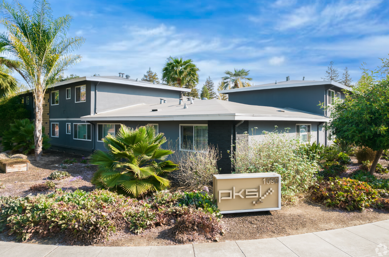 Sunnyvale Apartment: 1090 Sunnyvale Saratoga Road