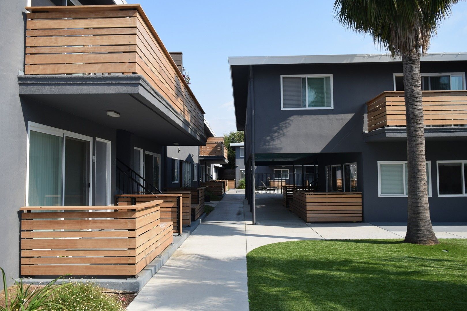 Sunnyvale Apartment: 1090 Sunnyvale Saratoga Road