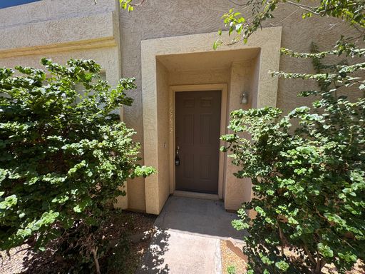 2 Bedroom - 2 Bath - 1 Car Garage - Phoenix – photo 1
