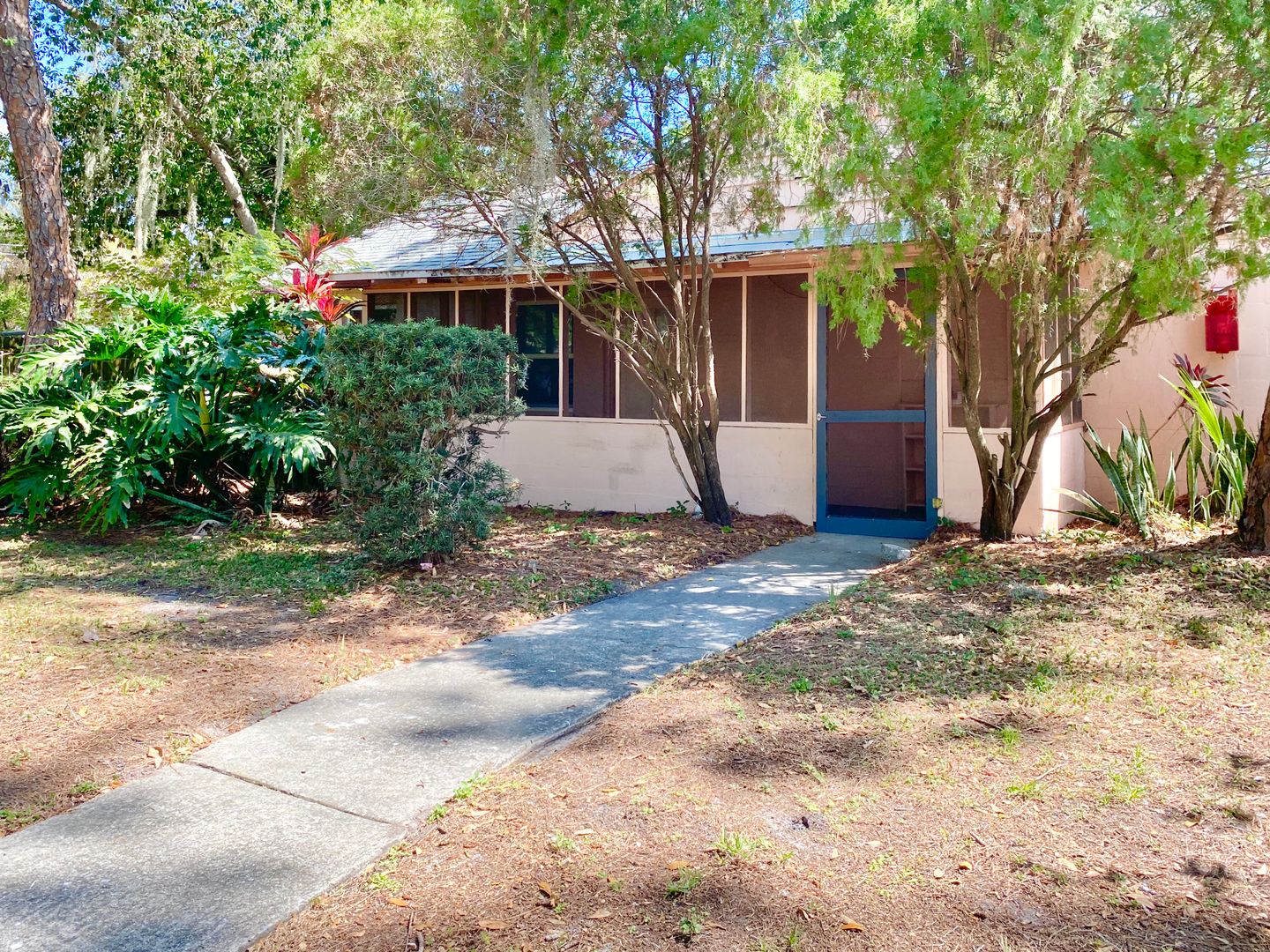 Gulfport Apartment: 4921 29th Ave S, #8
