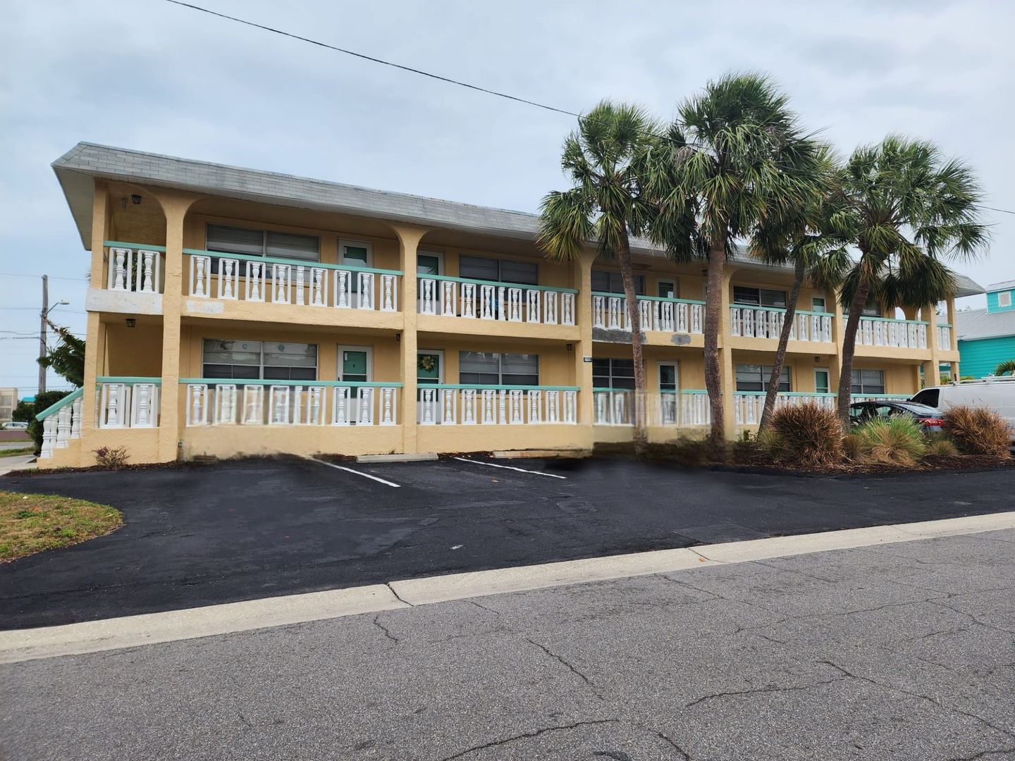 Gulfport Apartment: 2931 Dupont St S, #10