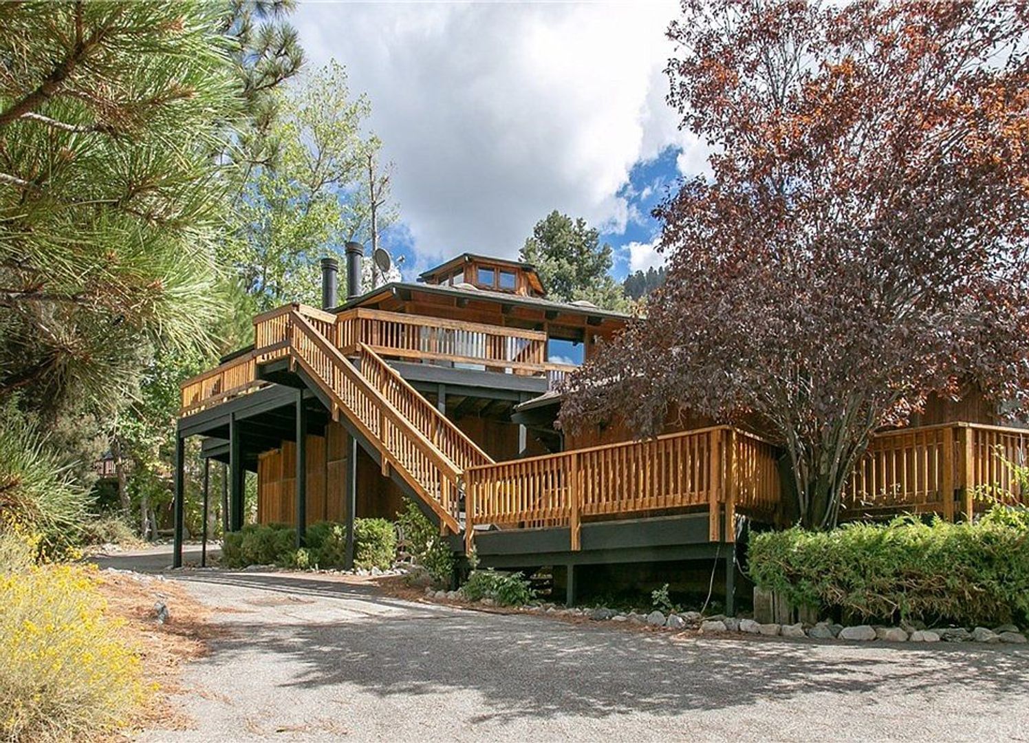 Pine Mountain Club House: 1708 Woodland Drive