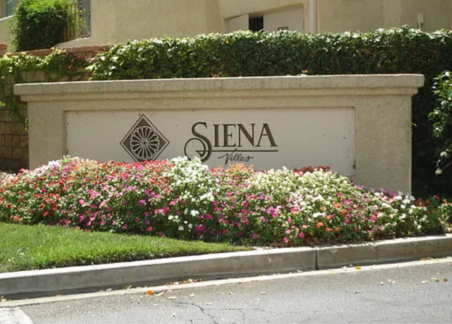 Valencia Condo: 24105 Del Monte #448