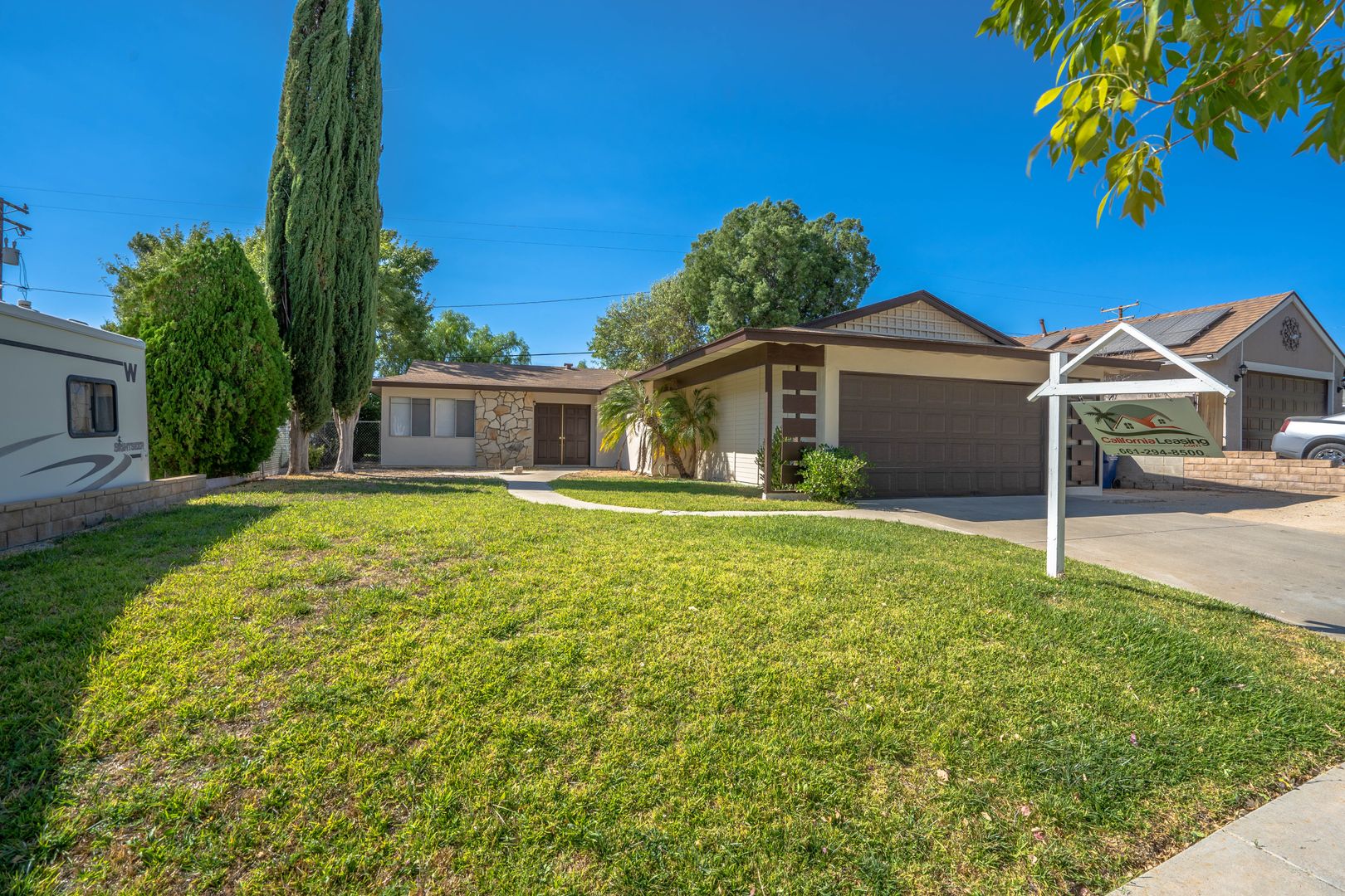 Canyon Country House: 19726 Merryhill Street