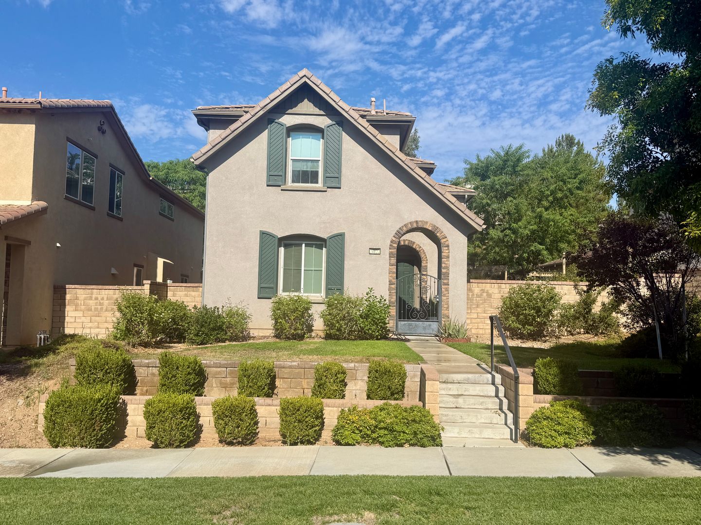 Valencia House: 24122 Village Circle