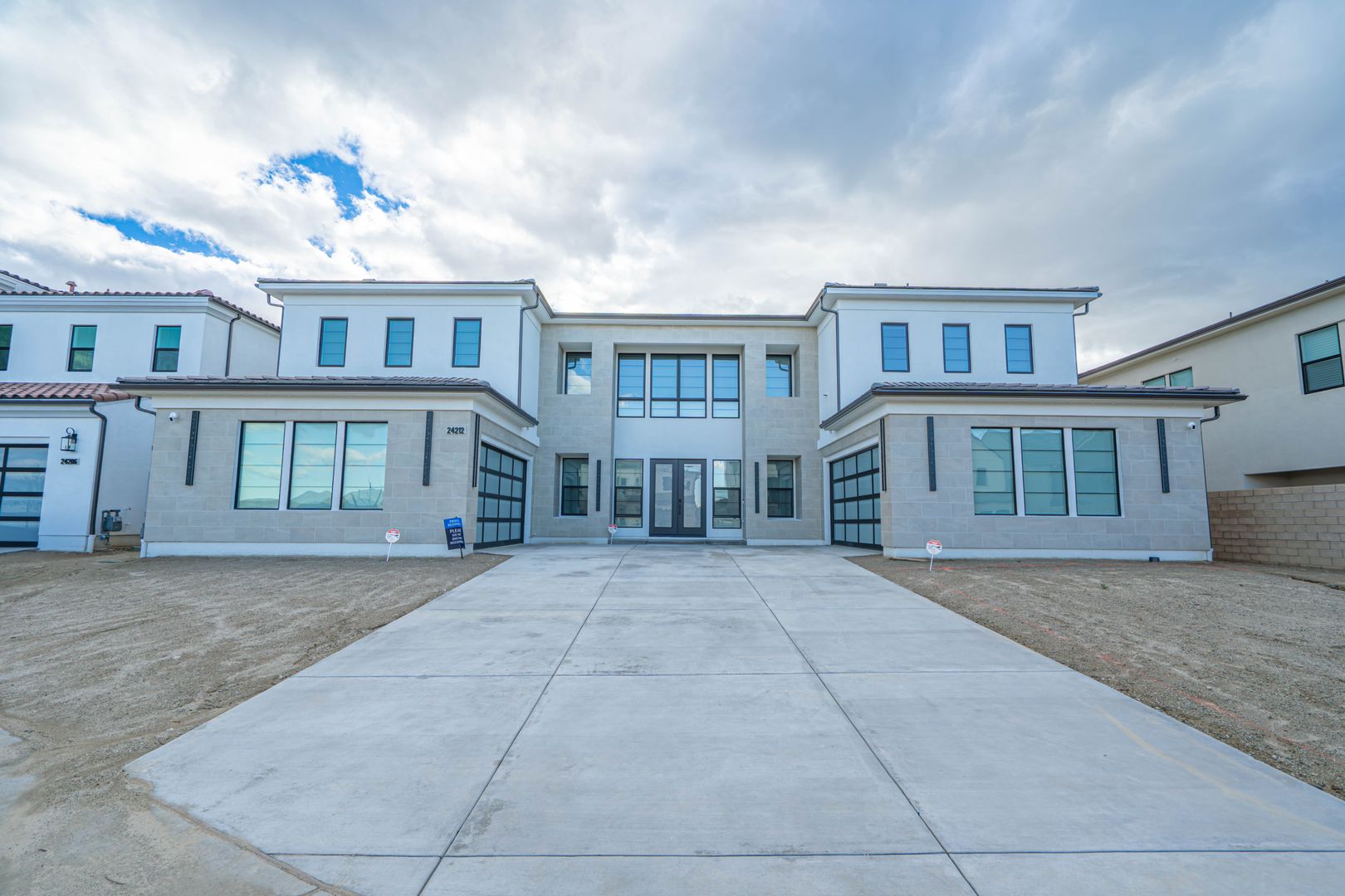 Santa Clarita House: 24212 Corte Profundo