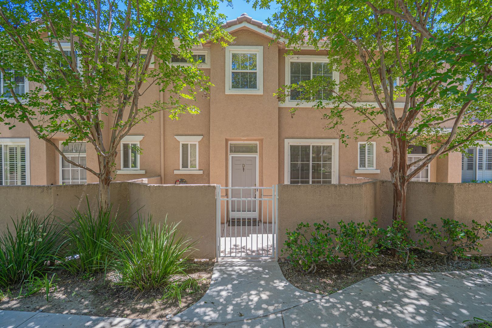 Stevenson Ranch House: 25712 Holiday Circle #D