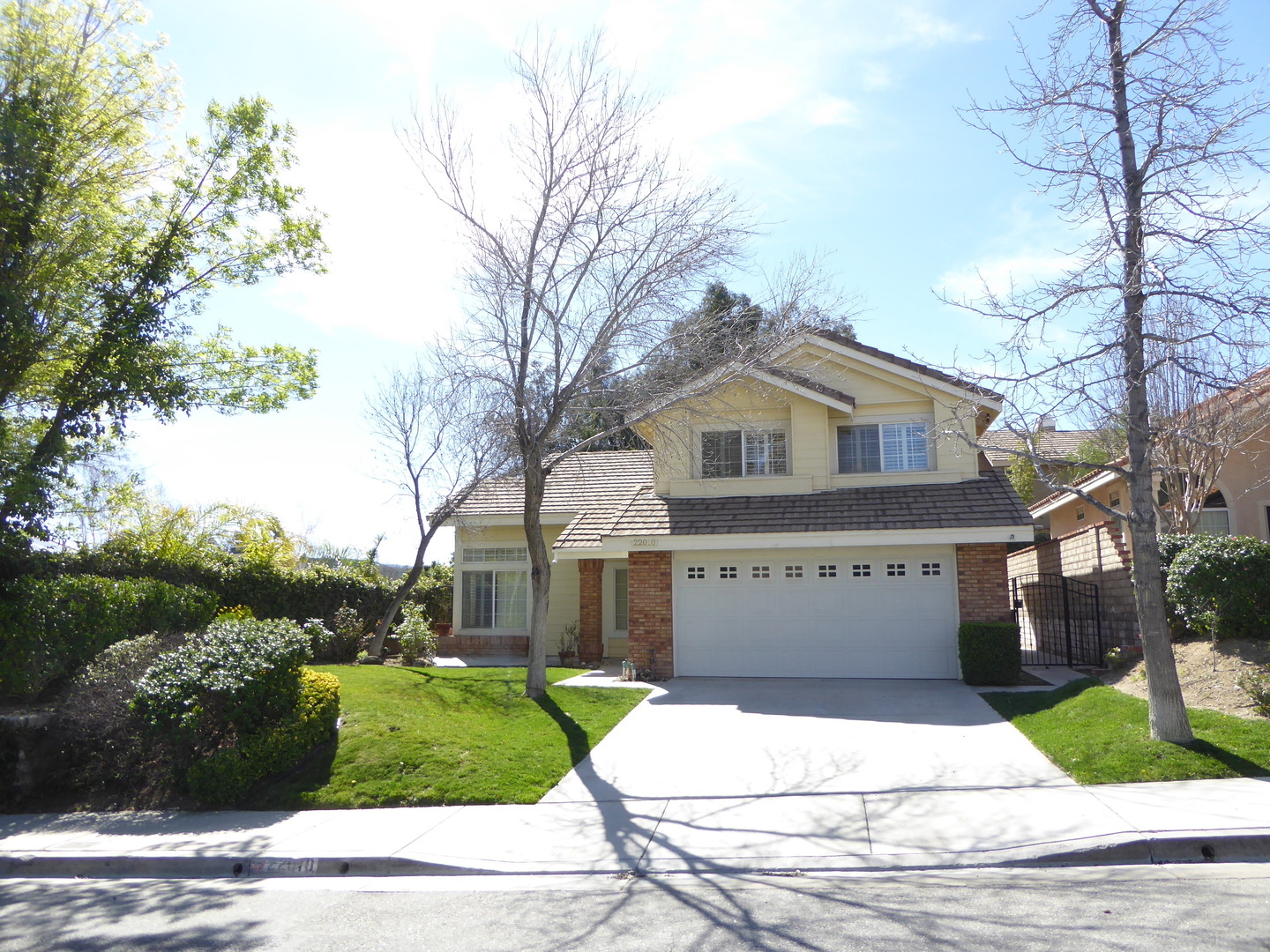 Saugus House: 22010 Grovepark Drive