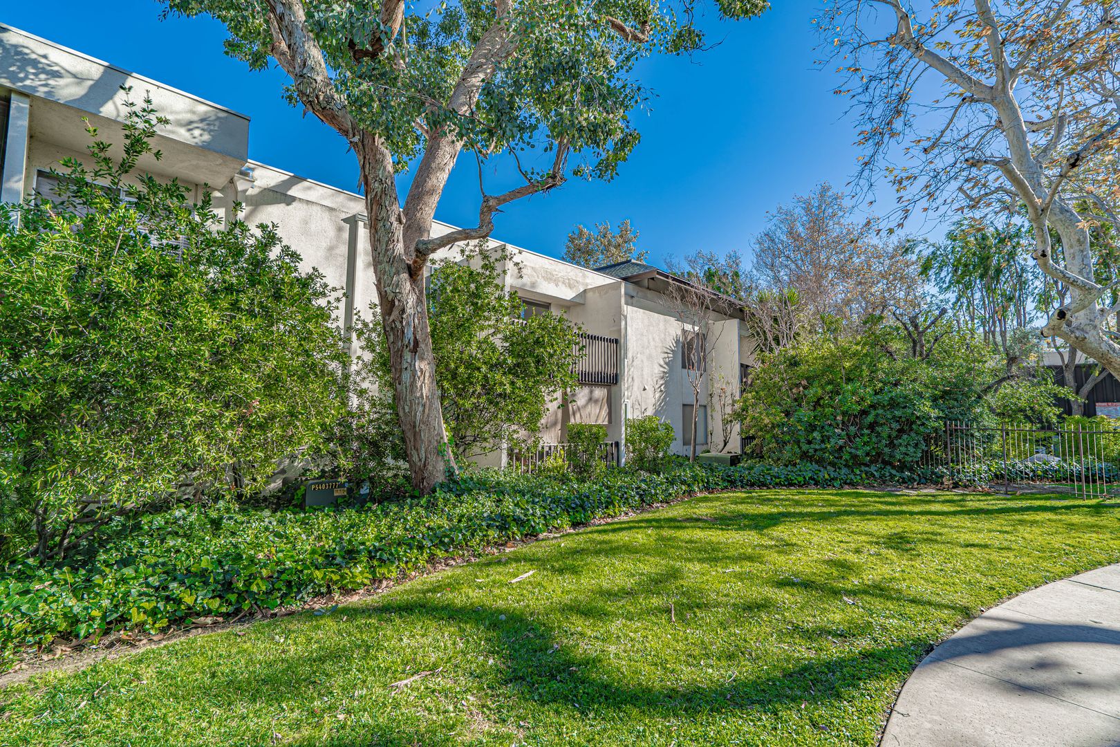 Valencia Condo: 23515 Lyons Ave. #243