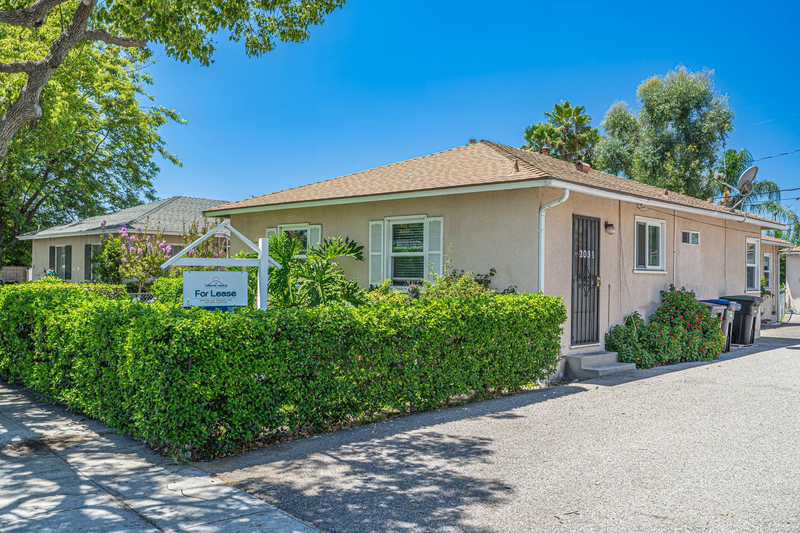 Burbank House: 2031 N. Parish Place